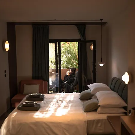 Appartement φustiki Karpenísion